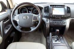 2011 Toyota Land Cruiser #16