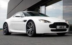 2011 Aston Martin V8 Vantage #2