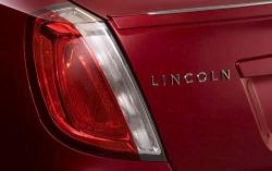 2011 Lincoln MKS #4