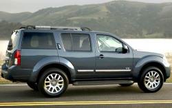 2011 Nissan Pathfinder #3
