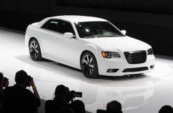2012 Chrysler 300 #12