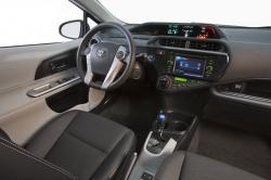 2012 Toyota Prius c #8