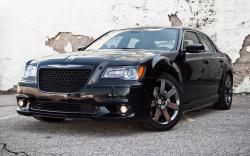 2016 Chrysler 100 #8