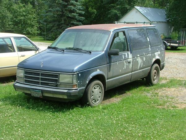 1990 Dodge Caravan #1