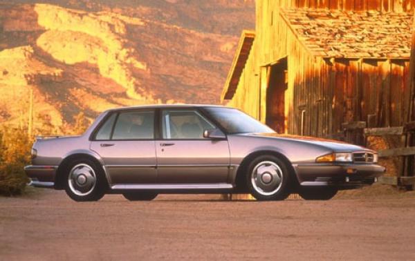 1990 Pontiac Bonneville #1