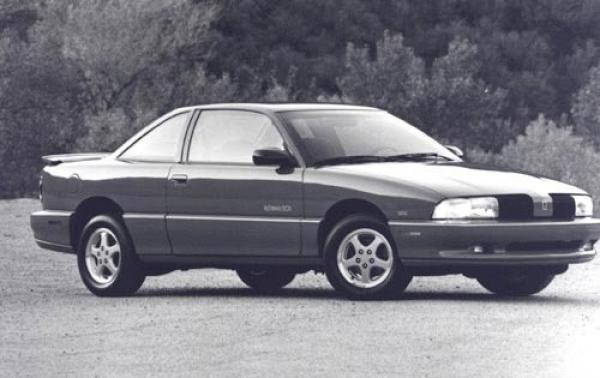 1992 Oldsmobile Achieva #1