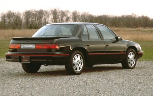 1990 Chevrolet Lumina #1