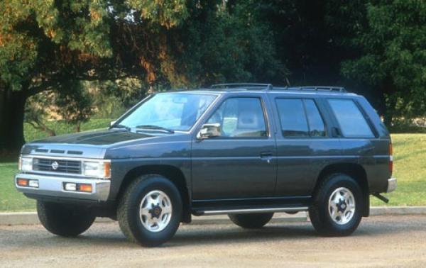 1990 Nissan Pathfinder #1
