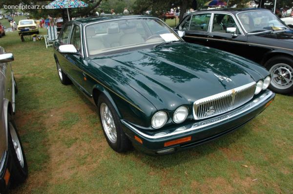 1995 Jaguar XJR #1