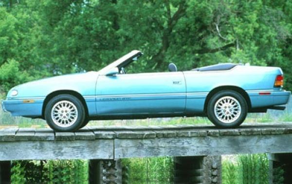 1995 Chrysler Le Baron #1