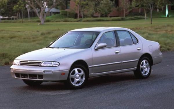 1995 Nissan Altima #1