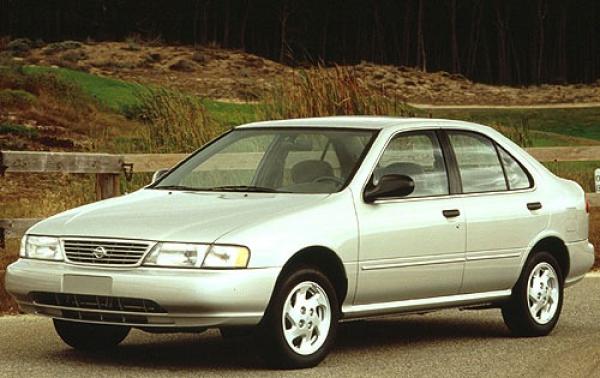 1996 Nissan Sentra #1