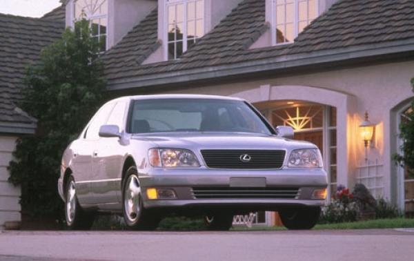 1999 Lexus LS 400 #1