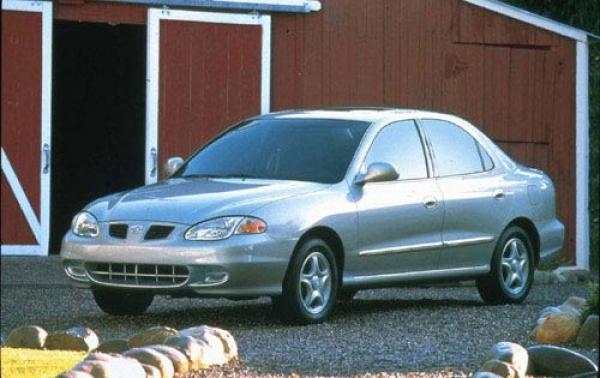 2000 Hyundai Elantra #1