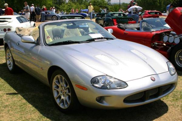 2000 Jaguar XKR #1