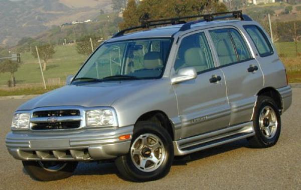 2003 Chevrolet Tracker #1