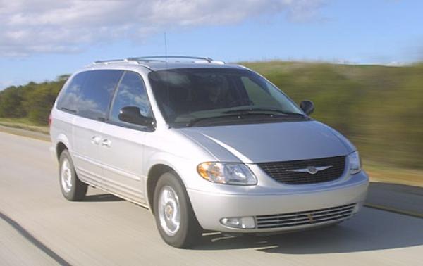 2003 Chrysler Town and Country #1