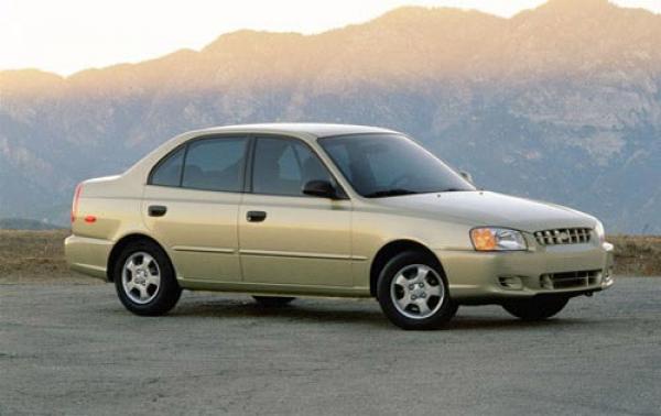 2001 Hyundai Accent #1