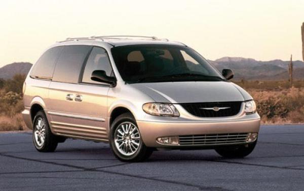 2002 Chrysler Town and Country #1