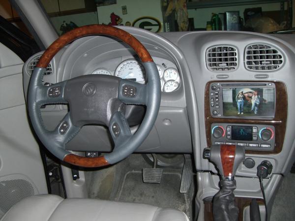 2004 Buick Rainier #1