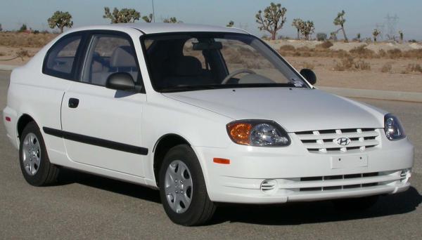 2004 Hyundai Accent #1