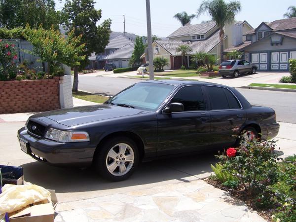 2005 Ford Crown Victoria #1