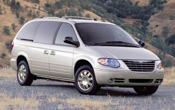 2007 Chrysler Town and Country #1