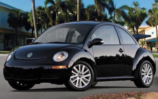 2010 Volkswagen New Beetle #1