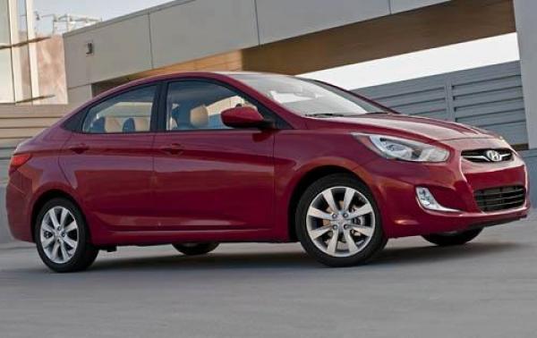 2012 Hyundai Accent #1