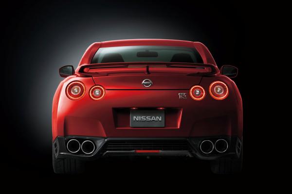 2015 Nissan GT-R #1