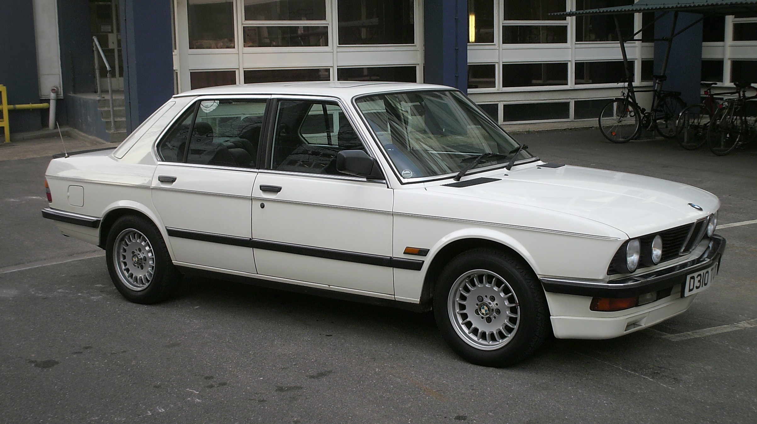 BMW 5 Series #6