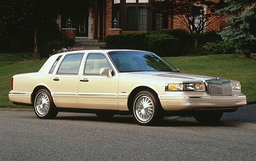 1997 Lincoln Town Car 4 D exterior #2