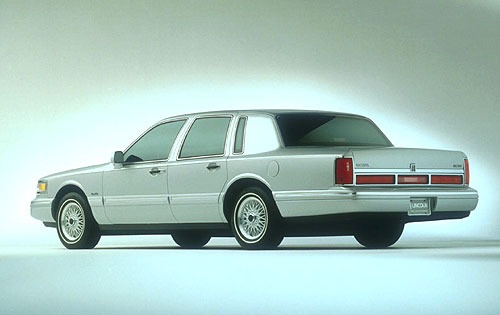 1997 Lincoln Town Car 4 D exterior #3