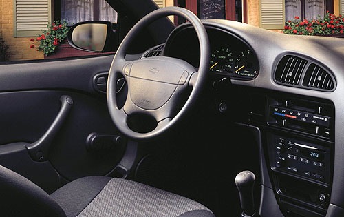 2000 Chevrolet Metro 4 Dr interior #8