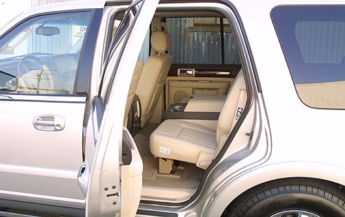 2003 Lincoln Navigator Ul interior #4
