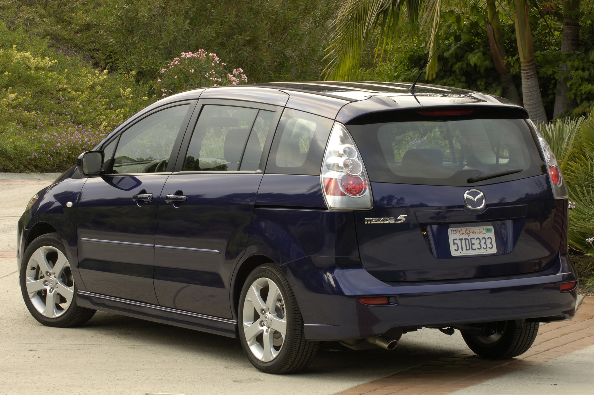 Мазда 5 минивэн купить. Mazda5 компактвэн 2007. Mazda 5 2007. Mazda 5 Minivan 2007. Mazda 5 минивэн 2008.