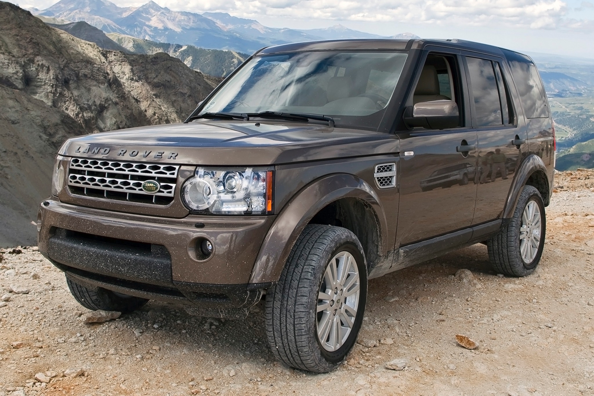 Дискавери 16. 2013 Land Rover lr4. Land Rover Discovery 2012. Дискавери 4. Land Rover Discovery 4 2014.