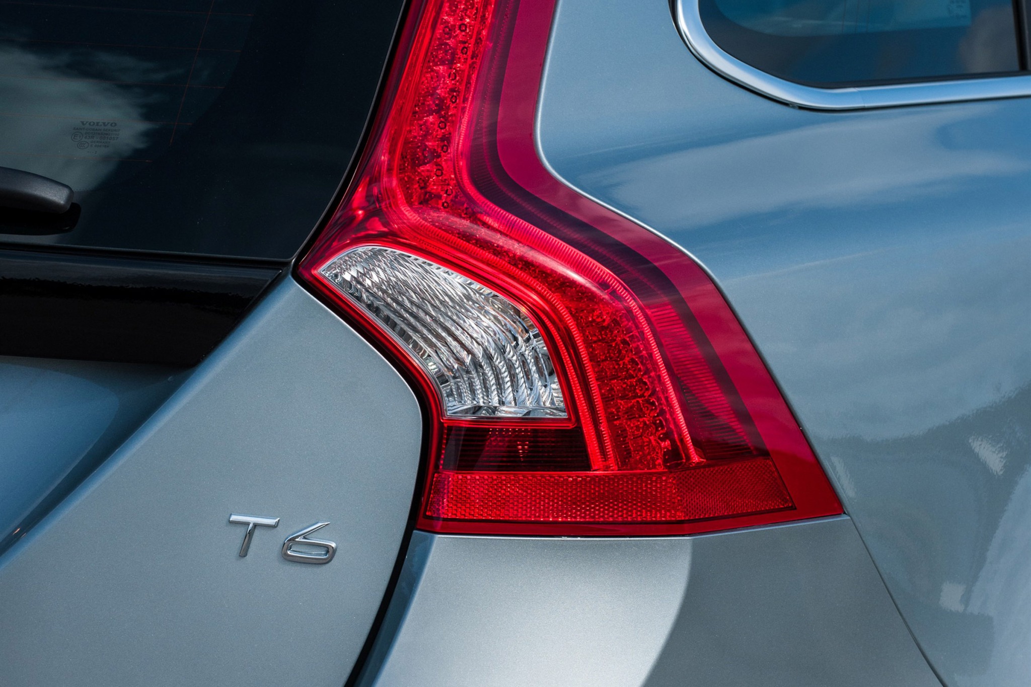 2015 Volvo V60 T6 R-Desig interior #5