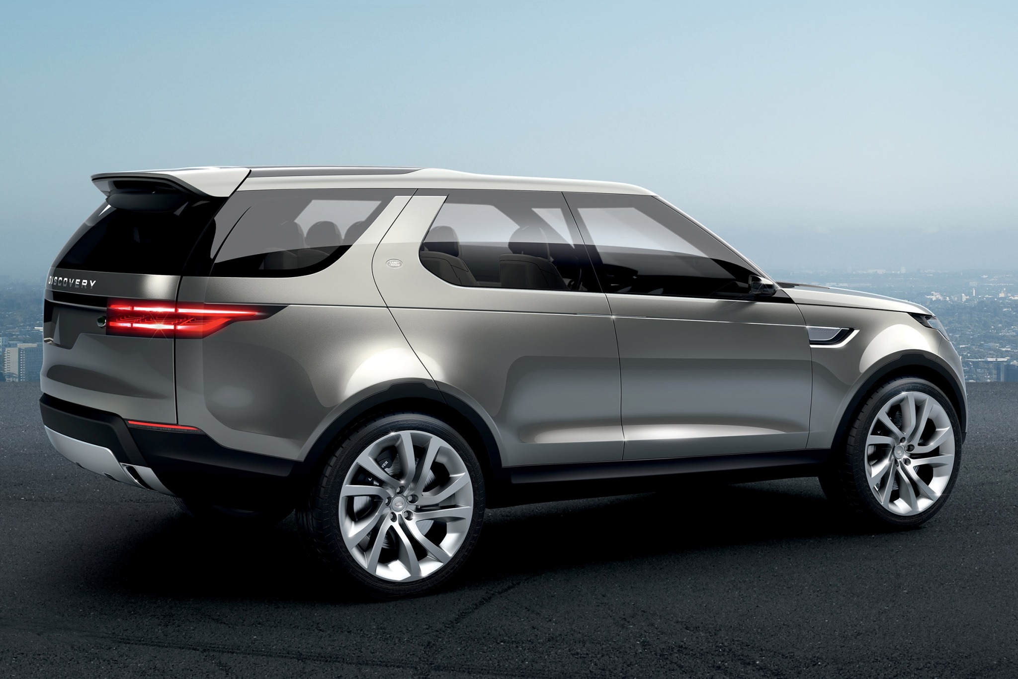 2016 Land Rover Discovery exterior #5