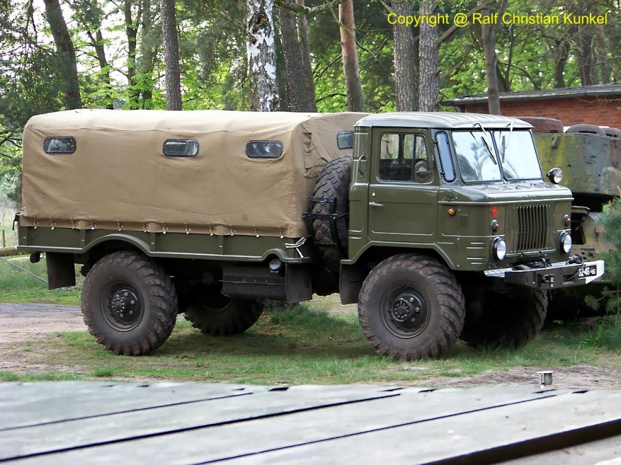 Армейский газ. Шишига ГАЗ 66. ГАЗ 66 армейский. ГАЗ-66-12. Военный грузовик ГАЗ 66.