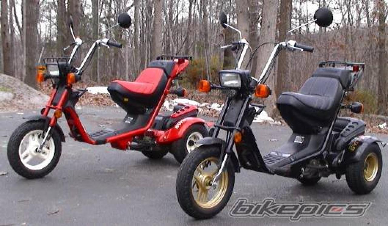 Скутер gyro. Honda Gyro Custom. Honda Gyro x 4t. Gyro мопед. Honda Gyro двойное сиденье.