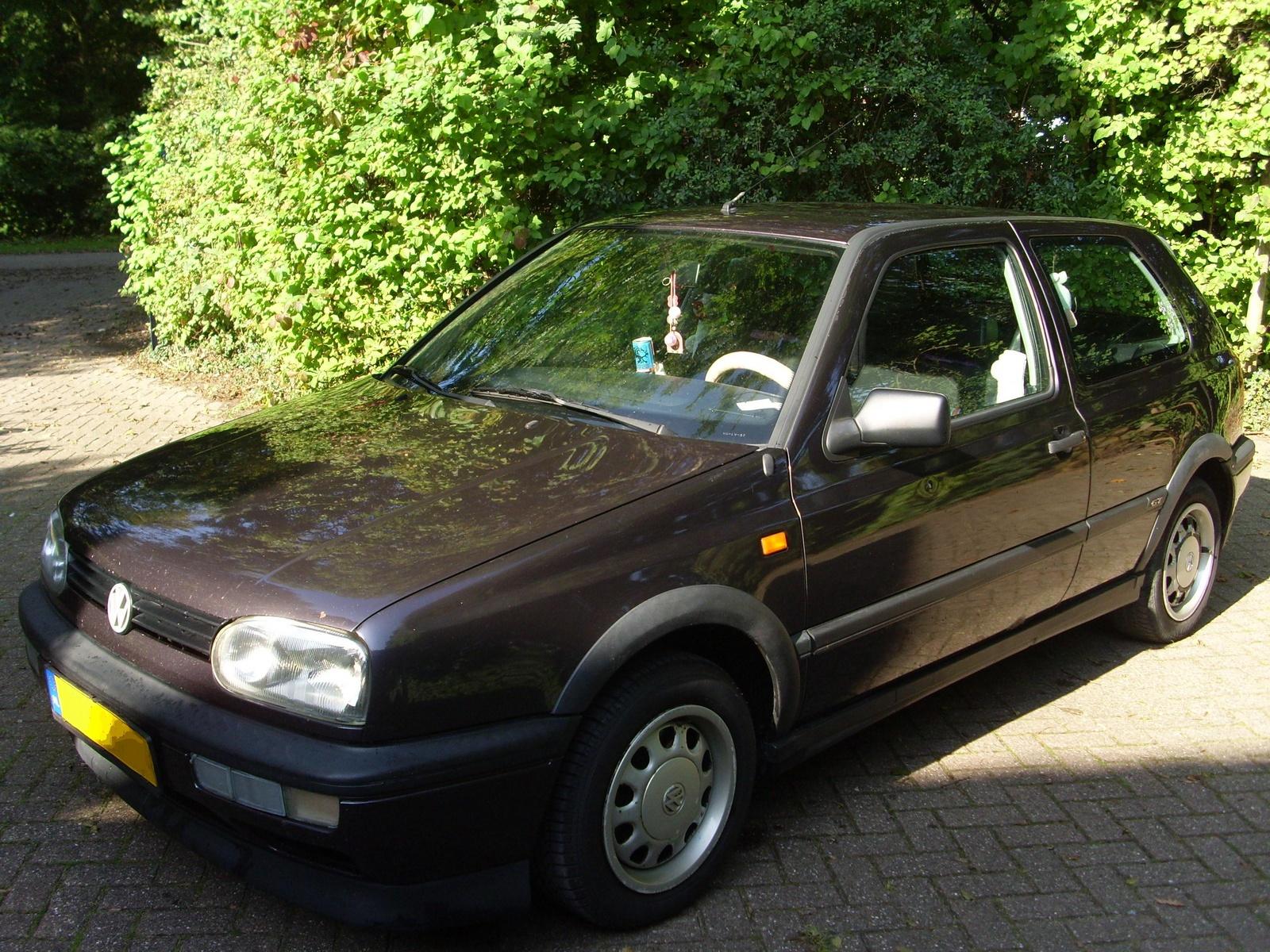 Volkswagen 1993. Фольксваген гольф 93г. Golf 3 1993. Фольксваген гольф 1993. Фольксваген гольф 93 года.