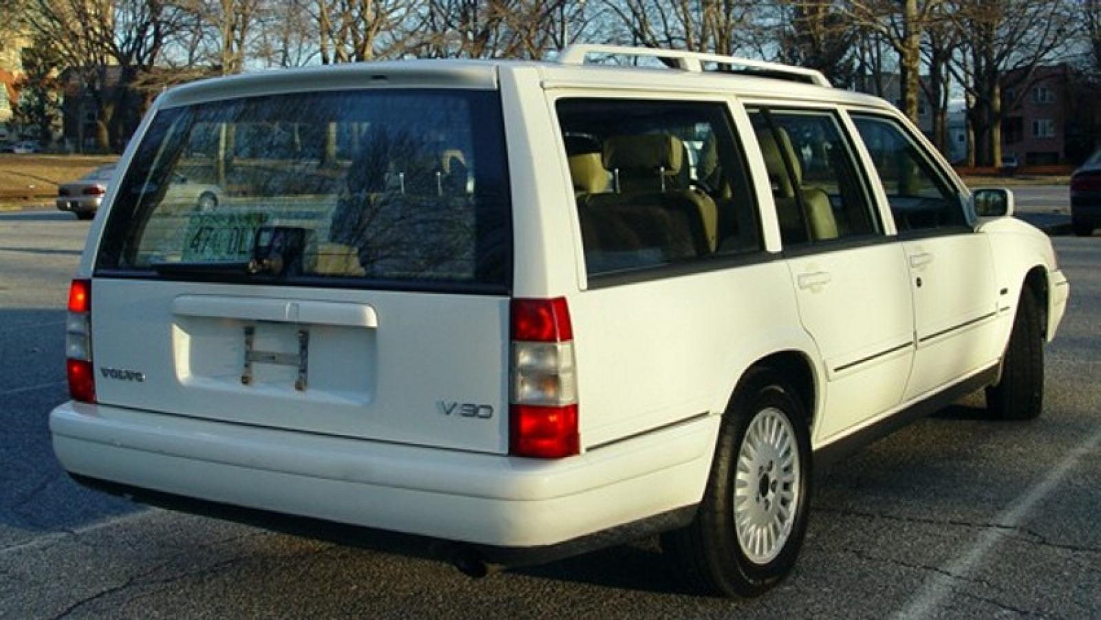 Вольво 98 года. Volvo v90 1998. Volvo v90 1998 универсал. Volvo Wagon 90. Volvo 90 универсал 1998.