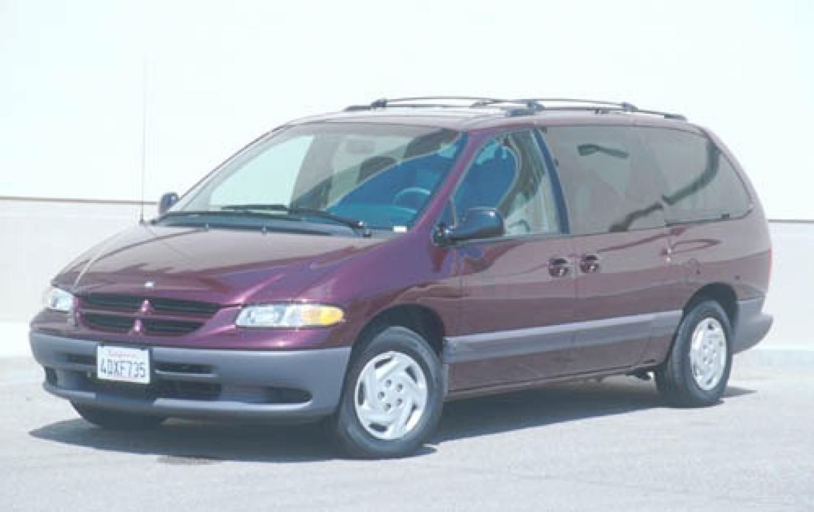 Додж караван 2000 года. Dodge /Grand/ Caravan 1999. Dodge Caravan 2000. Dodge Caravan 1999. Додж Караван 1999.