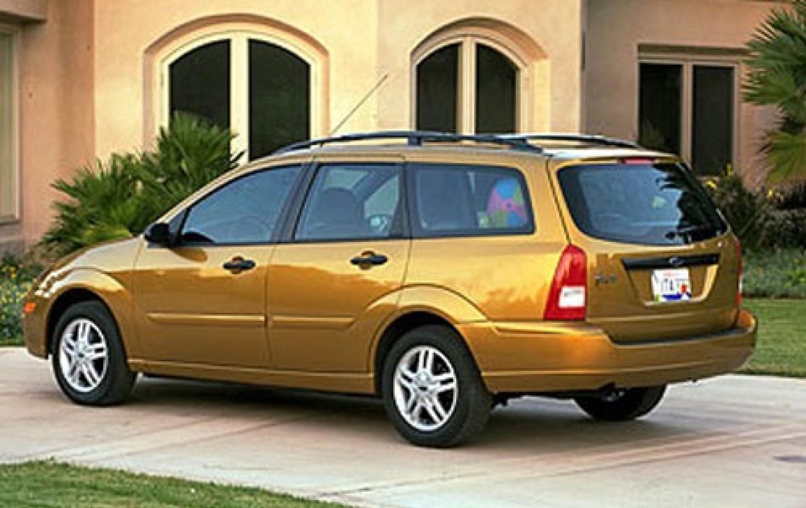 Дром продажа универсалов. Ford Focus 1 Wagon. Ford Focus 1 универсал. Ford Focus Wagon 2002. Ford Focus se 2002 универсал.