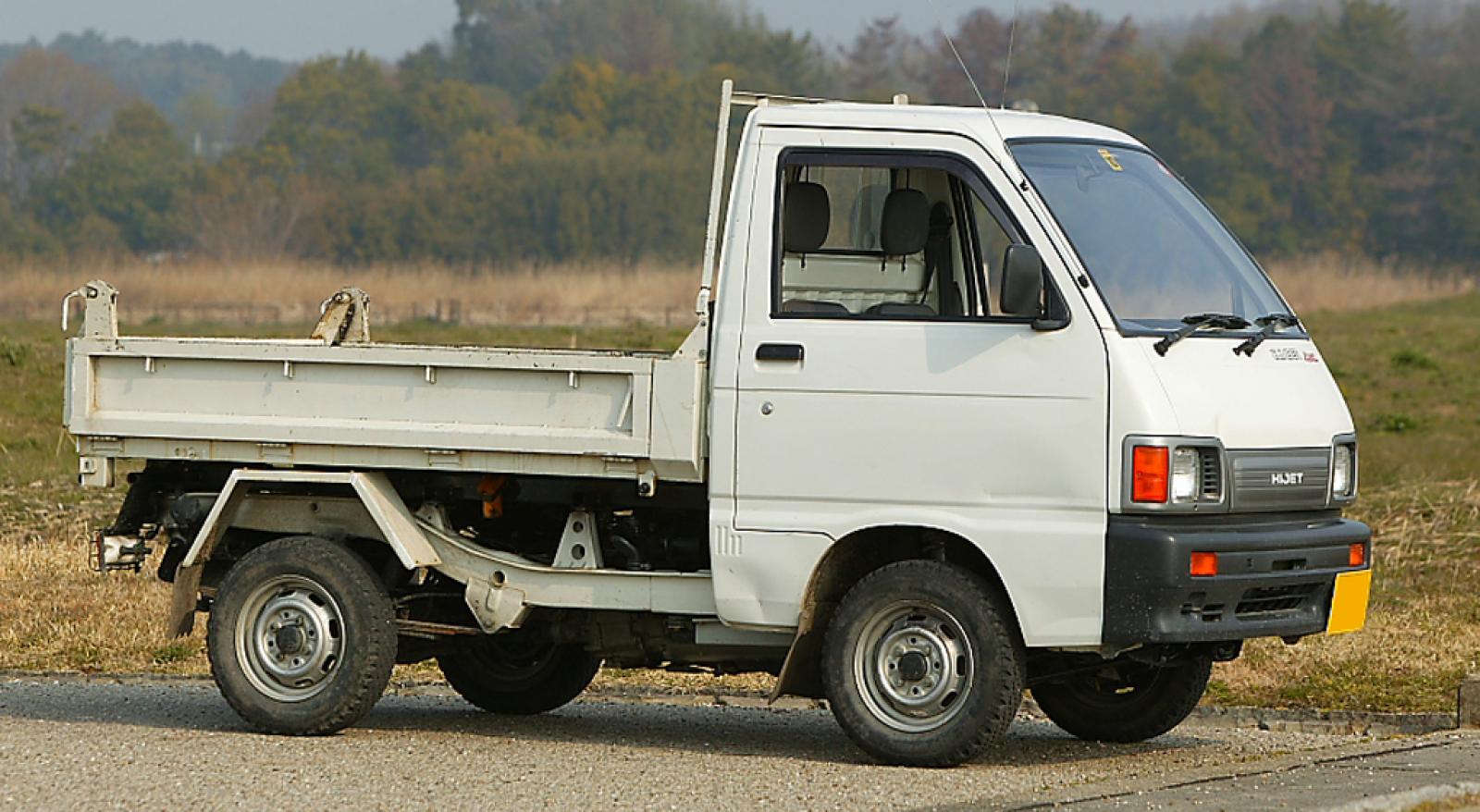 daihatsu Hijet is the best vehicle to see places around the country!