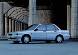 1993 Mitsubishi Galant #8