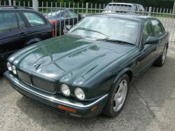 1996 Jaguar XJR #8