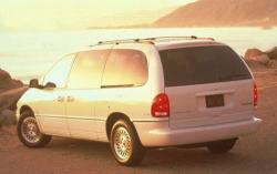 1996 Chrysler Town and Country #3