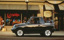 1998 Chevrolet Tracker #3